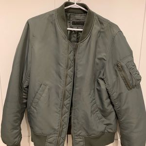 Uniqlo MA-1 BOMBER JACKET